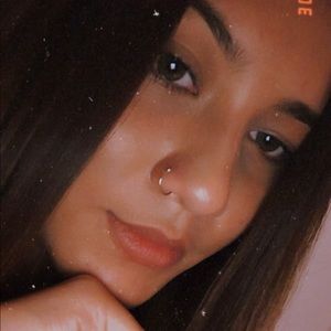 Meet your Posher, Alisson